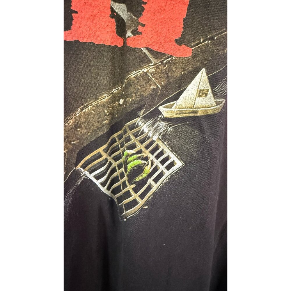 Out of Print Stephen King IT T-Shirt Black Pennywise Book Cover Large Horror - Picture 3 of 5